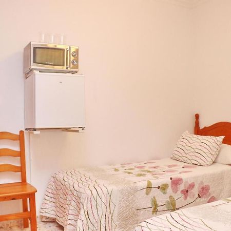Habitacion Calle Ancha 02 科尼尔-德拉弗龙特拉 外观 照片