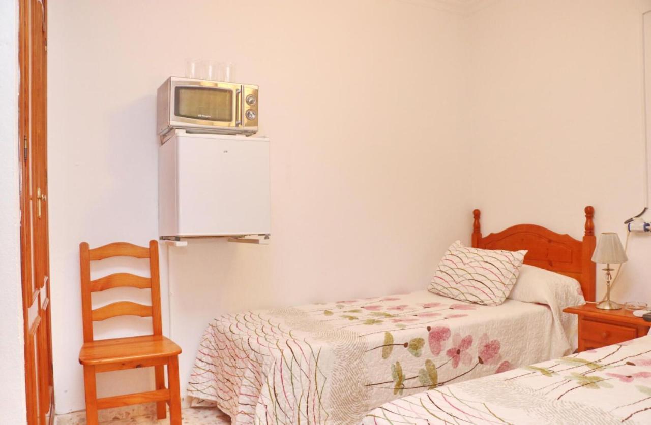 Habitacion Calle Ancha 02 科尼尔-德拉弗龙特拉 外观 照片